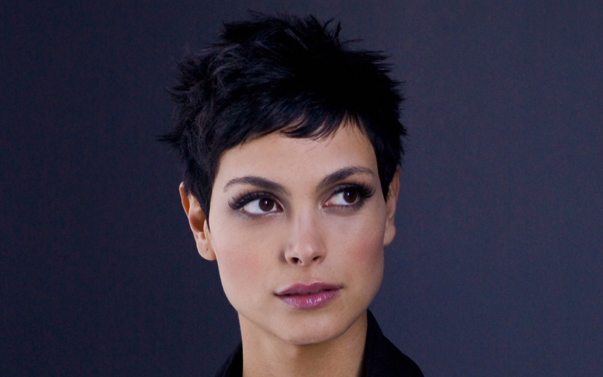 A carioca Morena Baccarin mora nos EUA desde a infância. Ela atuou em dezenas de filmes, telefilmes e séries de TV, tudo nos EUA