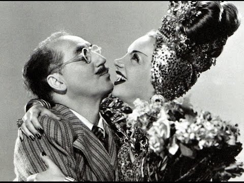 E Copacabana (1947), contracenando com Groucho Marx. E Viva Carmen!