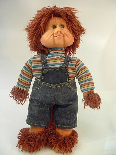 Fofão era um personagem fictício do extinto programa de televisão infantil brasileiro Balão Mágico. Interpretado por Orival Pessini, tornou-se bastante popular entre as crianças brasileiras nos anos 80, chegando a ter seu próprio programa, além de lançar discos, e o boneco. Reza a lenda infantil, que ele tinha um punhal escondido dentro do corpo. eheh
