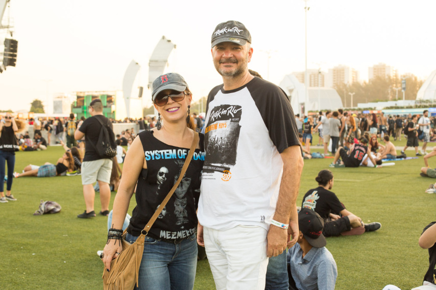 Giani Gonçalves e o marido gostaram tanto do show da banda inglesa com o menino Adam que querem eles novamente 