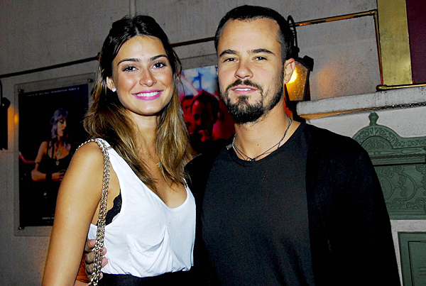 Os dois não estão mais juntos, mas quando eram casados tinham uma relação aberta.  Segundo informações do jornal “O Dia”, o casal se dava total liberdade de cada um ficar com quem quisesse (meninos e meninas). Tanto que quando Thaila foi apontada como affair do divo Justin Timberlake, Paulo até comentou: “Se ela pegou, se deu bem!”, disse
