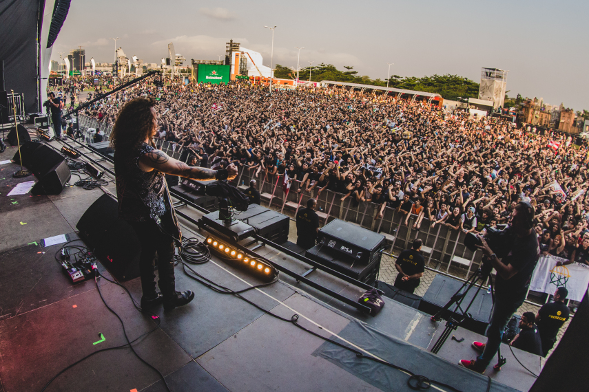 Moonspell e Derrick Green