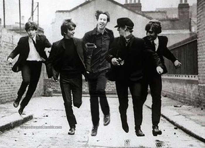 Correndo feliz com os Beatles, por que não? ♥