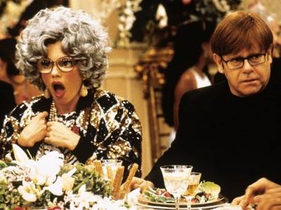 Esse é amigo das telas: Elton já esteve em um episódio de <i>The Nanny</i>...