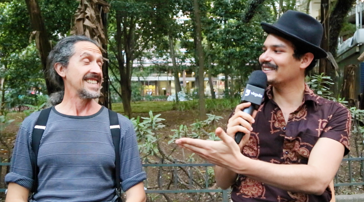 Veja o Toca Aquela com Mustache & os Apaches, que acaba de lançar "Time is Monkey"