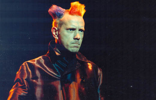 O fest da pasta de dente trouxe Sex Pistols, Silverchair e Bad Religion pela primeira vez ao país. Nos anos seguintes teve David Bowie, No Doubt, Björk e Prodigy. Saudade define!