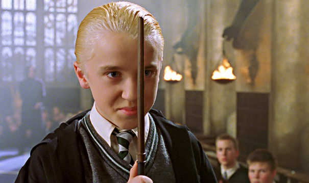 Sabe aquele loirinho-bicho-ruim de Harry Potter?