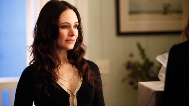 Madeleine Stowe vive Victoria em 