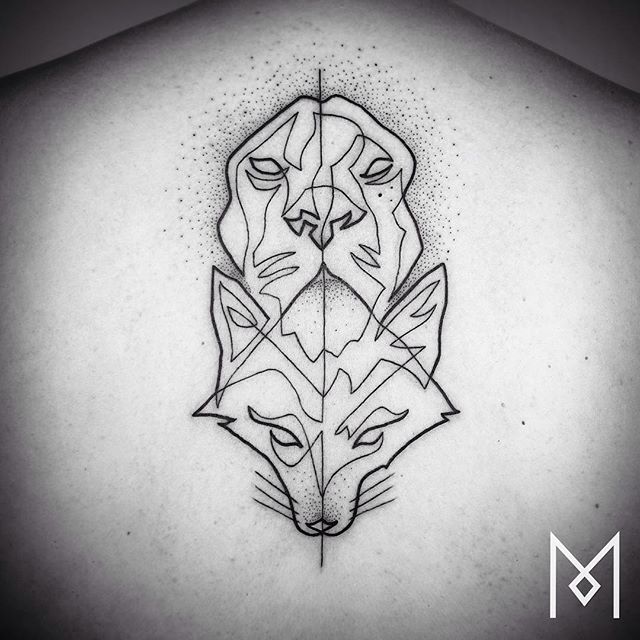 O tatuador Mo Ganji faz desenhos complexamente simples usando apenas linhas contínuas