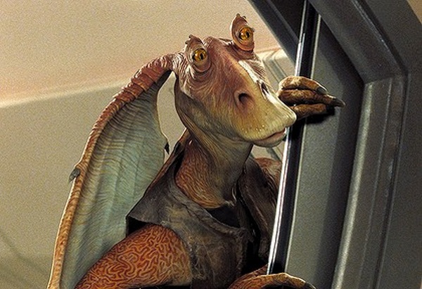 Mas o pior nem era ele, e sim o personagem Jar Jar Binks, uma criatura supostamente divertida mas que foi abominada e acusada de dar um tom mega infantil para o filme