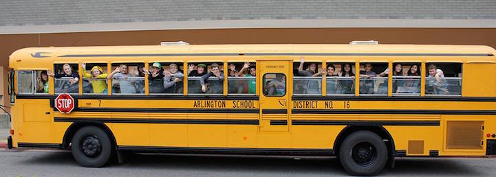 A motorista Carol Mitzelfeldt entregou a foto dos estudantes do ônibus 7 a Louise Edlen