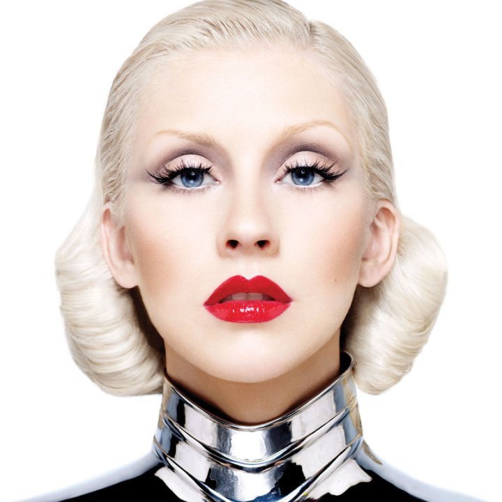 Christina Aguilera, de US$ 750 mil (R$ 2.942 milhões) a US$ 999.99 (R$ 3.923 milhões).