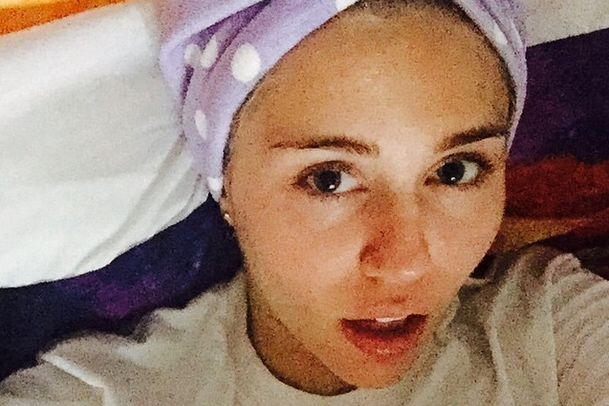 Essas famosas provam que arrasam com ou sem maquiagem