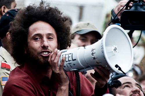Rage Against The Machine, de US$ 750 mil (R$ 2.942 milhões) a US$ 999.99 (R$ 3.923 milhões).