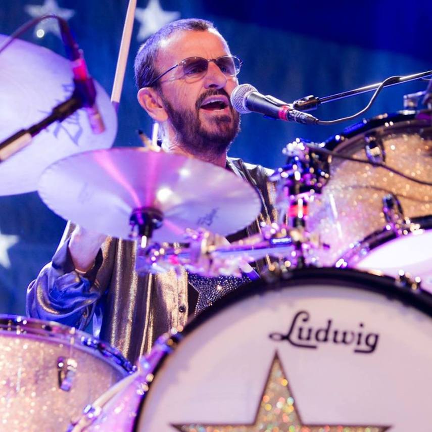 Ringo Starr, entre US$ 150 mil  (R$ 586 mil) e US$ 249.999 (R$ 976 mil).