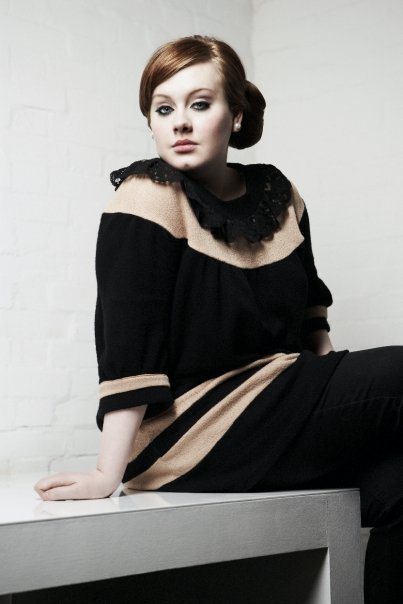 Adele, de US$ 750 mil (R$ 2.942 milhões) a US$ 999.99 (R$ 3.923 milhões).