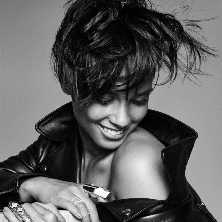 Alicia Keys, de US$ 500 mil (R$ 1.953 milhão) a US$ 749.999 (R$ 2.930 milhões).