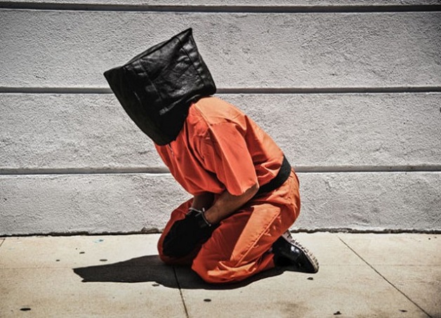 Nick Stern recriou grafites famosos de Banksy
