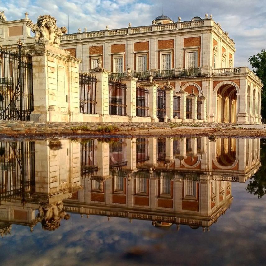 O fotógrafo Guido Gutiérrez Ruiz clica reflexos em poças d'água