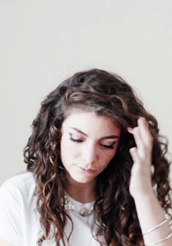 lorde linda, porém trevosa em excesso