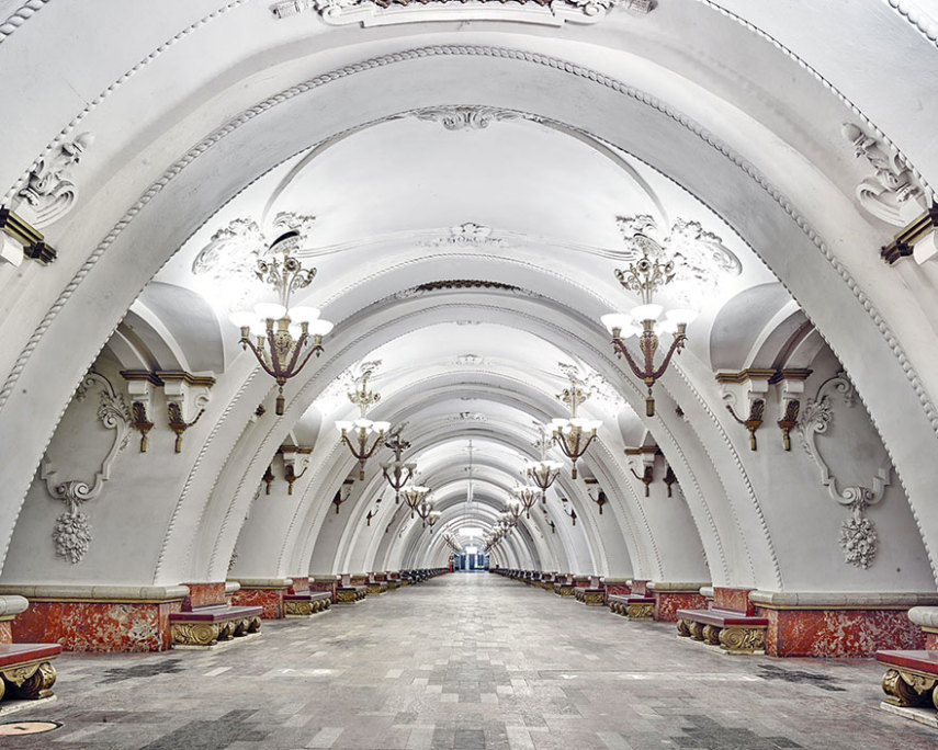 Fotógrafo canadense faz cliques incríveis das estações de metrô em Moscou, na Rússia