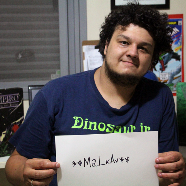 Eu escolhi esse nick no ICQ porque era o meu clã do RPG  Vampiro: A Máscara preferido. Tive dois personagens malkavianos e jogava praticamente todos os dias na adolescência, no intervalo da escola. O principal era **MaLkAv**, mas cheguei a alternar com Maximus Faithless, que era o nome de um dos meus personagens