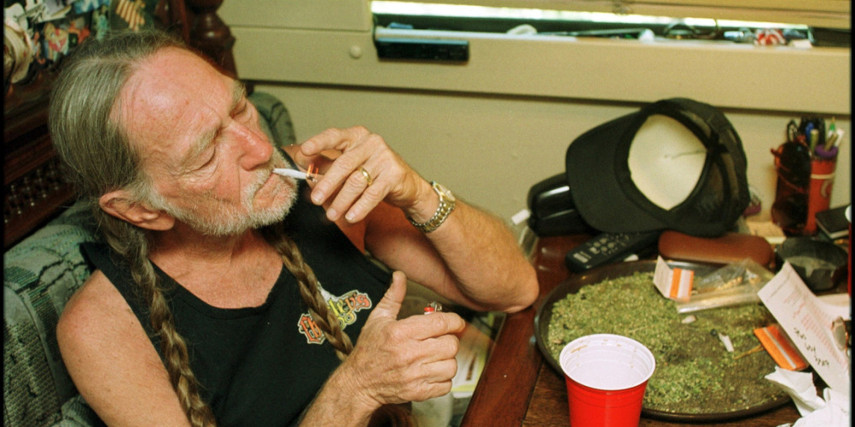 Mas o rei da apologia é um mestre do country; Willie Nelson
