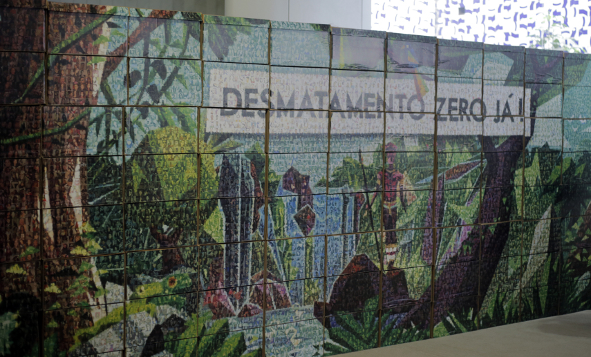 O painel montado pelo Greenpeace na antesala da Câmara