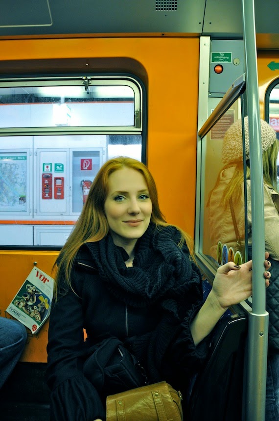 Cantora do Epica e Deusa do Metal no metrô