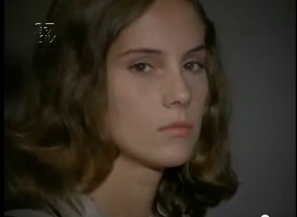 Ao lado de Helena Ramos, Nicole Puzzi foi o grande nome feminino do filão. Estreou com uma série de filmes de títulos pitorescos: 