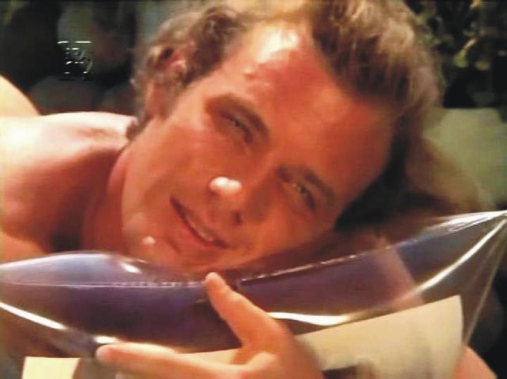 Nos anos 70 transformou-se num ícone da pornochanchada, estrelando comédias picantes e escrachadas. Assim como David Cardoso, passou a produzir seus próprios longas