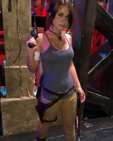 Lara Croft é uma das personagens dos games mais recriadas por cosplayers. No dia do lançamento de 'Rise of the Tomb Raider', separamos 50 cosplays incríveis da nossa heroína.