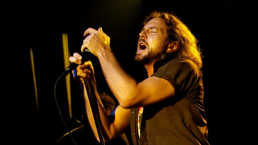 Na primeira tour brasileira do Pearl Jam, em 2005, eles mandaram o cover de 