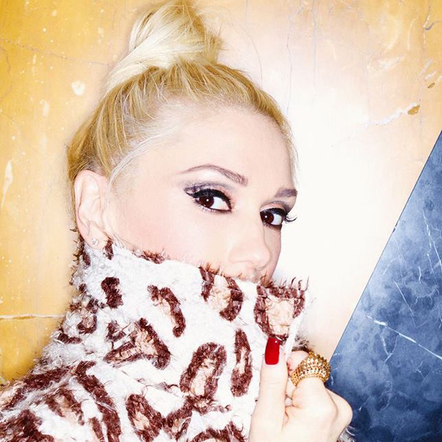 Gwen trabalhou como faxineira numa rede de fast-food. A diva do No Doubt também foi vendedora de maquiagens em uma loja de departamento, em Los Angeles.