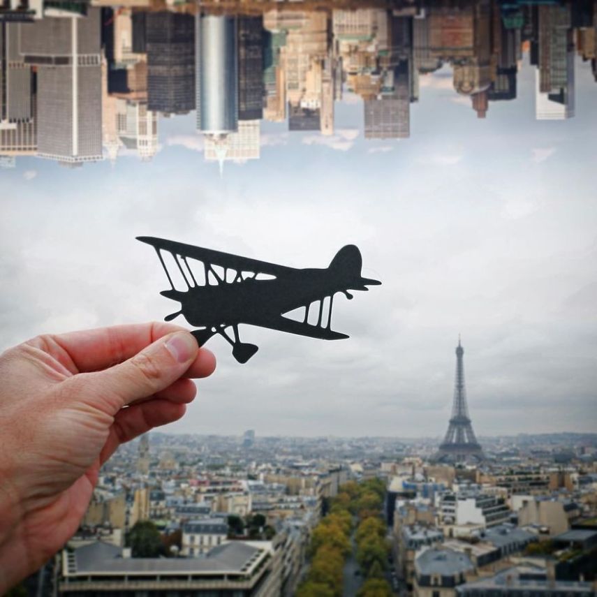 Rich McCor viaja o mundo criando cenas inusitadas com seus recortes de cartolina