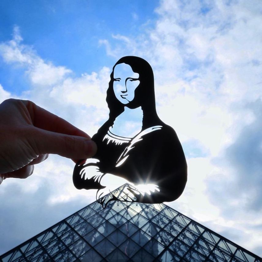 Rich McCor viaja o mundo criando cenas inusitadas com seus recortes de cartolina