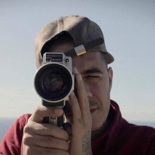Marcelo D2 ralou como porteiro, pintor, faxineiro, entregador de pizza e camelô.