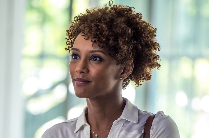 A atriz se mantém invicta, embora tenha estrelado ensaios sensuais