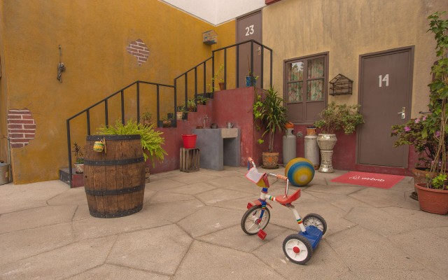 Concurso do site Airbnb transformou a vila do chaves em hospedagem luxuosa no México
