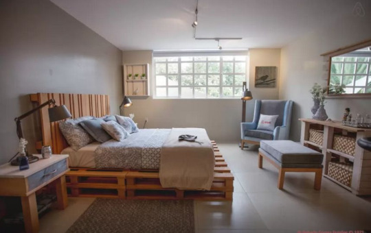 Concurso do site Airbnb transformou a vila do chaves em hospedagem luxuosa no México
