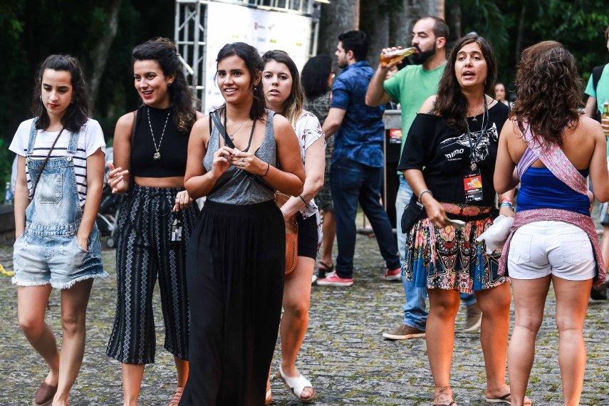 Público aproveitou a primeira edição do festival Mimo no Parque Lage, no Rio de Janeiro