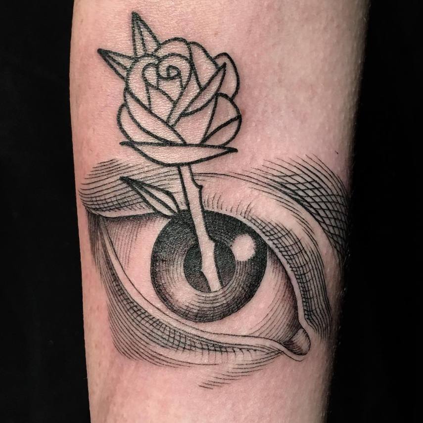 Scott Campbell é um tatuador renomado de Nova York. Tamanha fama fez com que o artista resolvesse testar a confiança de seus clientes: ele ofereceu tatuagens grátis, mas sem que as pessoas soubessem qual desenho ele estava fazendo.