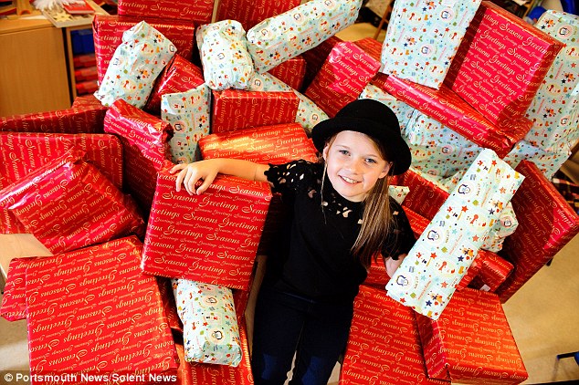 Ela conseguiu juntar mais de R$ 2 mil reais em um ano, só para comprar presentes para outras crianças