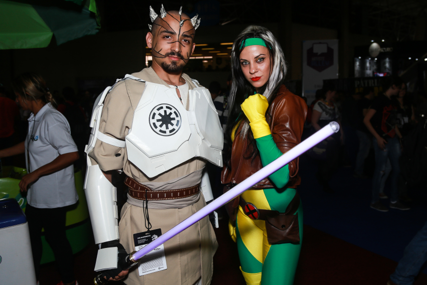 Público cosplayer caprichou no figurino para participar da segunda edição da feira geek, em São Paulo