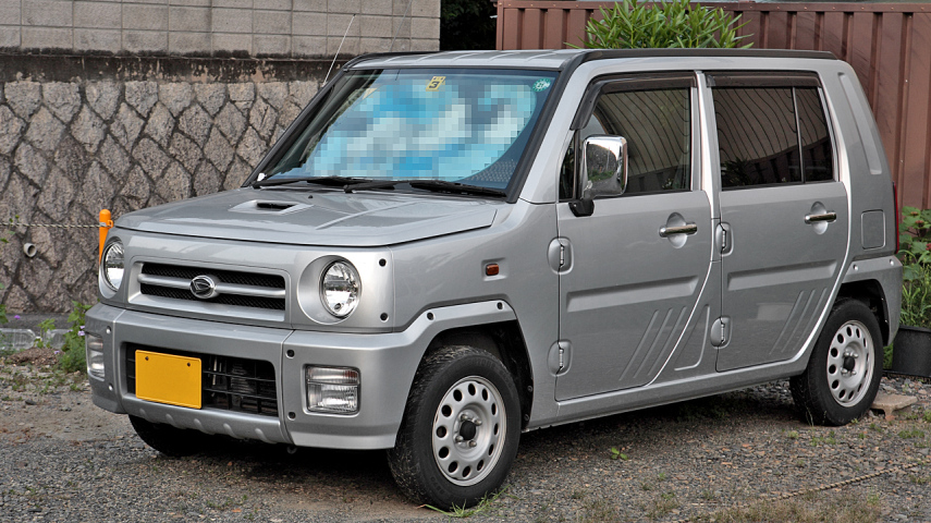 O Daihatsu Naked faz jus ao nome, ele parece mesmo estar pelado