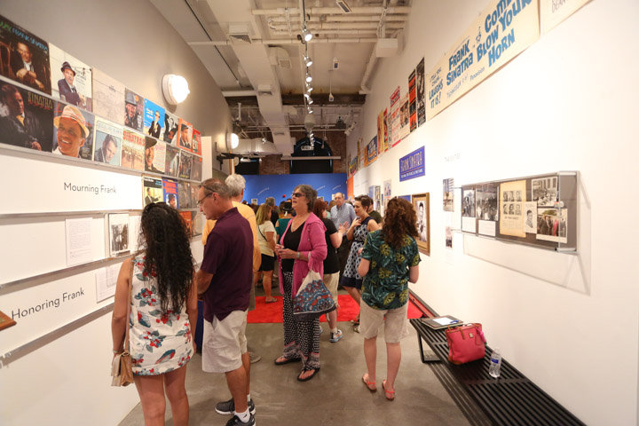 Exposição Frank Sinatra: The Man, the Voice, and the Fans