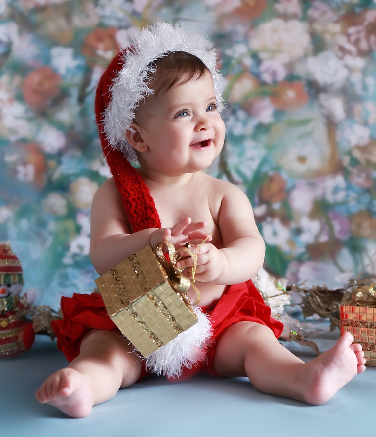 Fotografo clica bebês em ensaio fofo inspirado no Natal