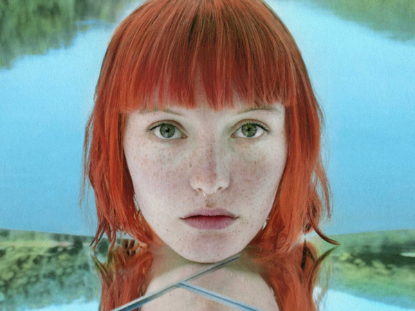 Kacy Hill surgiu como dançarina da Yeezus Tour e assinou com o selo dele, G.O.O.D. Music. Sua estreia com o EP Bloo a situa entre o ambient pop de James Blake,com acenos a Florence + The Machine.
