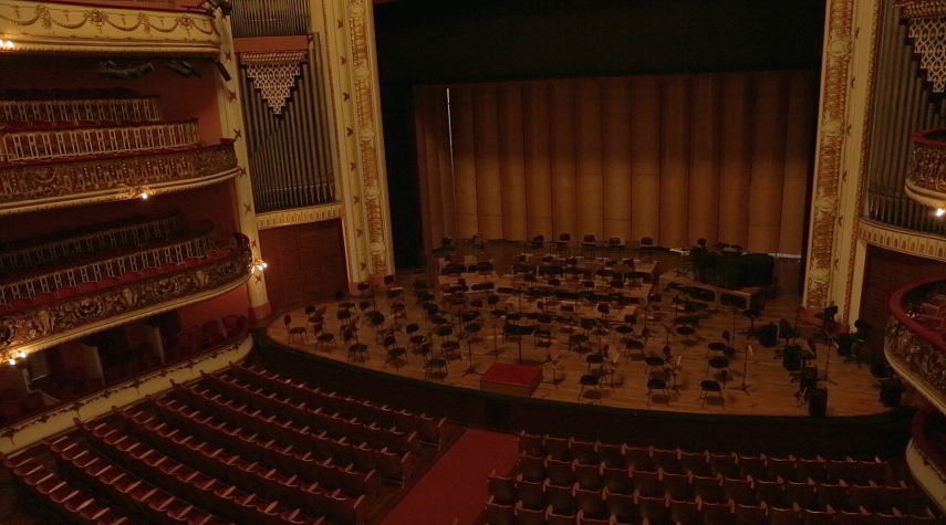 A sala de espetáculos do Theatro tem capacidade para 1.500 pessoas