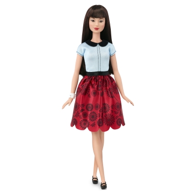 Boneca com traços orientais foi lançada pela Mattel